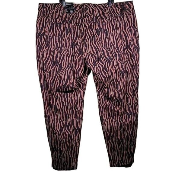 INC Tiger Print Mid Rise Skinny Jeans Sz 28W - Picture 2 of 11